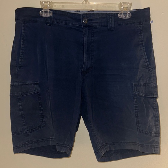 Columbia women’s Dark Blue Cargo Shorts - Picture 1 of 3